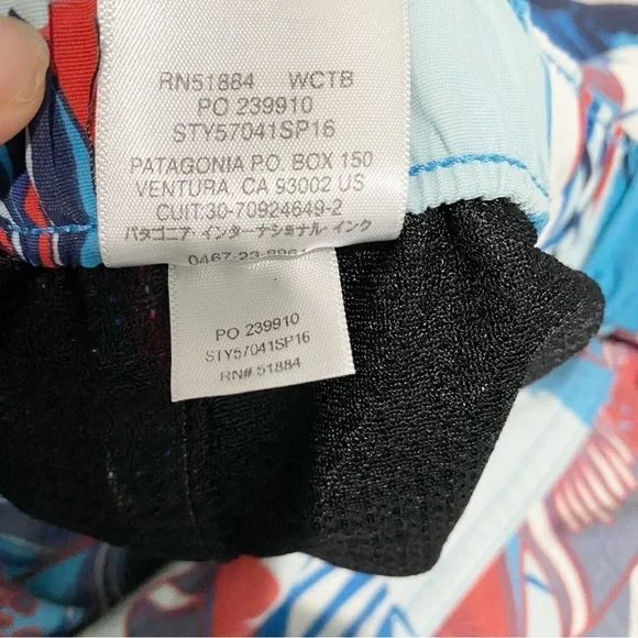 PATAGONIA Barely Baggies Shorts 2.5” Inseam Wild Paradise Catalyst Blue Size XL - Picture 8 of 9